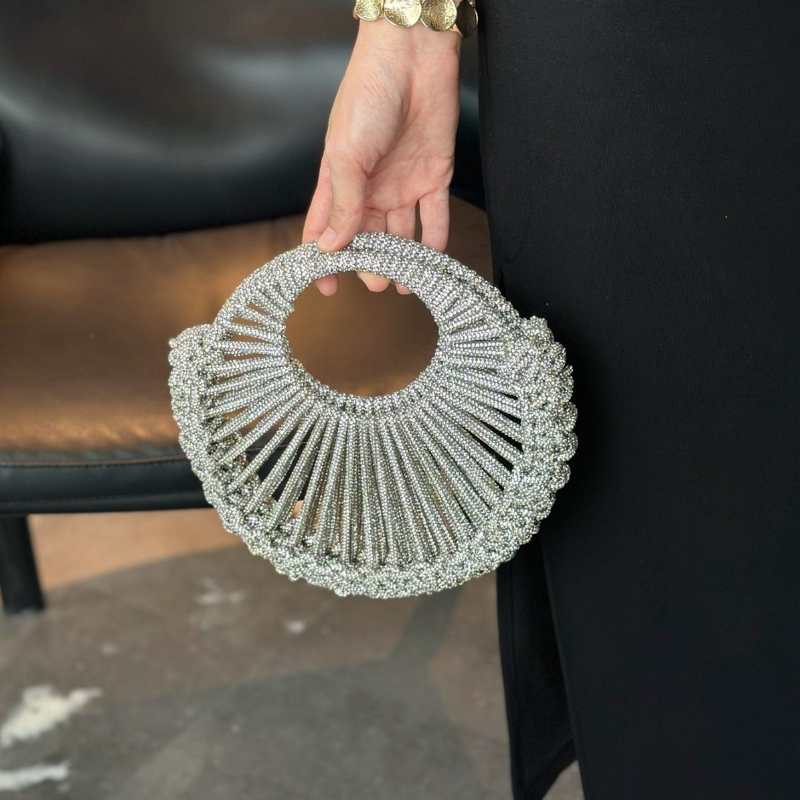 Błyszcząca Kopertówka Wieczoro – Luxury Bags 2026 Trends recenzja i cena