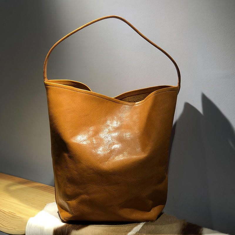 Prosta, elegancka torba damska – Luxury Bags Shopping recenzja i cena